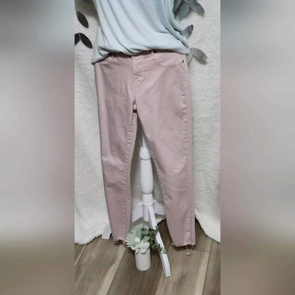 Articles of Society of LA Skinny Jean's Size: 25 Light Pink